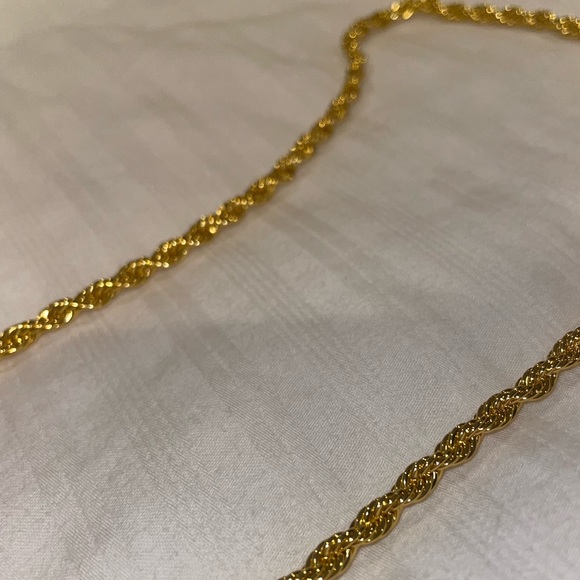 Princess Polly “I’m out of love necklace” - Picture 6 of 8